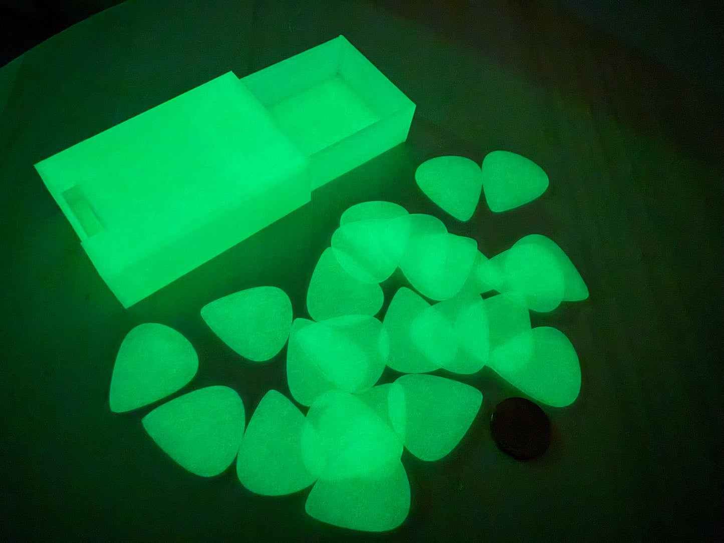 Glow in the Dark Standard Guitar Pick Set – 1mm with Travel Case | Acoustic, Electric & Bass Guitar Picks | Musician Gift | Strumming Accessories